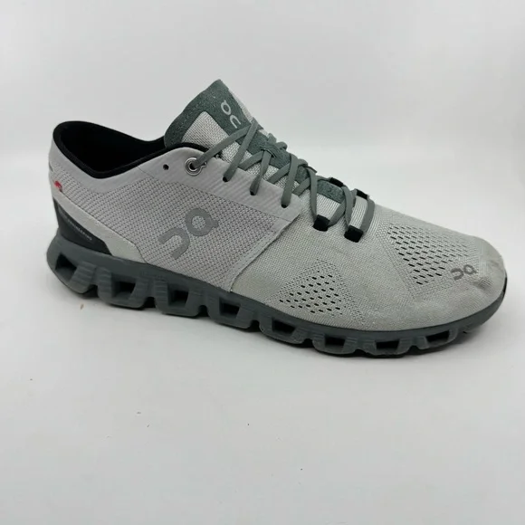 On Running Athletic Shoes in Gray and Dark Green Used - Picture 7 of 11